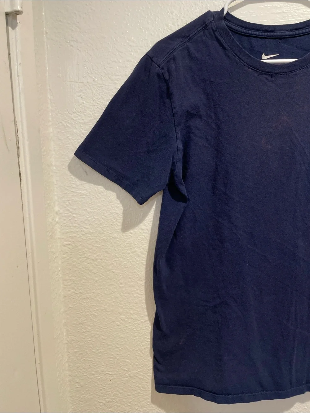 Nike Men's Navy Blue Small Swoosh Logo Crew Neck Short Sleeve T-Shirt S